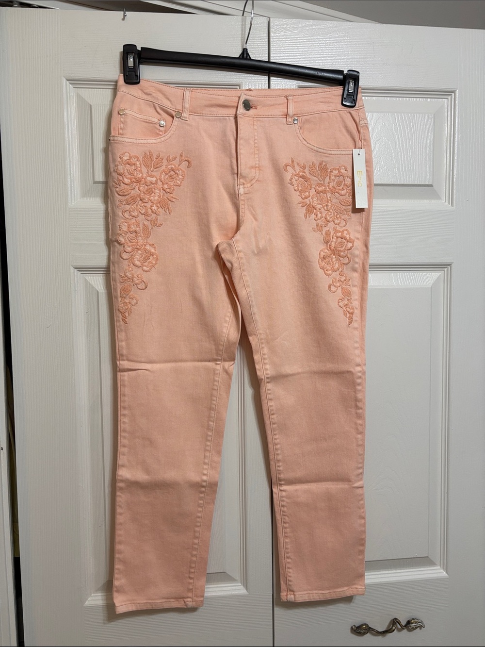 Women's Straight-Leg Embroidered Jeans in Peach NWT
